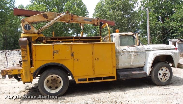 image for item DB5878 1976 Ford F600 bucket truck