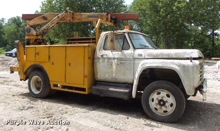 image for item DB5878 1976 Ford F600 bucket truck