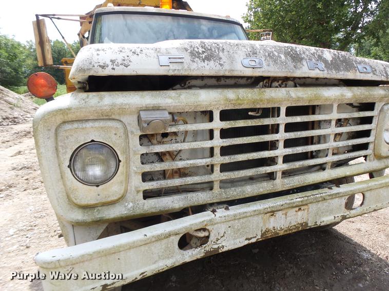 image for item DB5878 1976 Ford F600 bucket truck