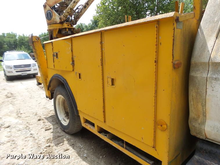 image for item DB5878 1976 Ford F600 bucket truck