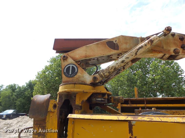 image for item DB5878 1976 Ford F600 bucket truck