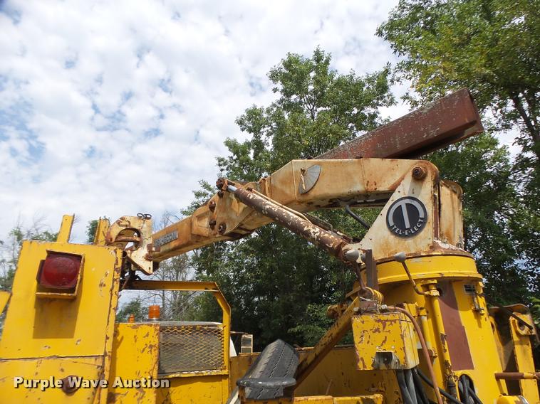 image for item DB5878 1976 Ford F600 bucket truck