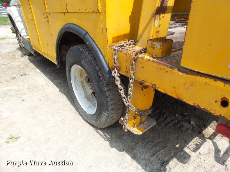 image for item DB5878 1976 Ford F600 bucket truck