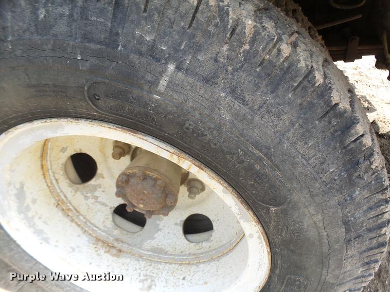 image for item DB5878 1976 Ford F600 bucket truck