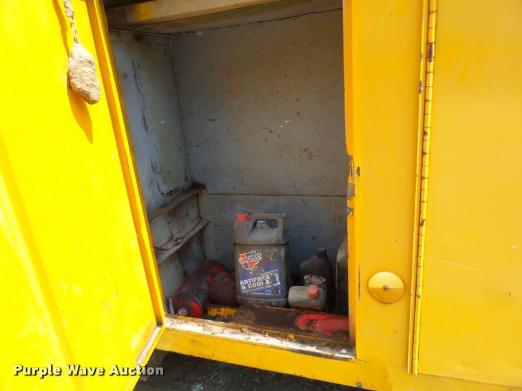 image for item DB5878 1976 Ford F600 bucket truck