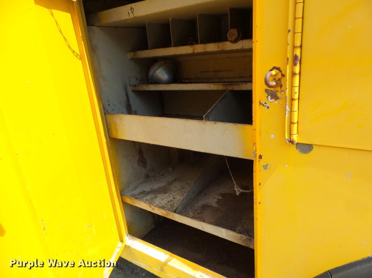 image for item DB5878 1976 Ford F600 bucket truck