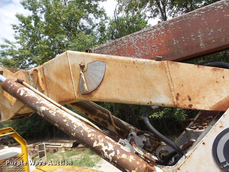 image for item DB5878 1976 Ford F600 bucket truck