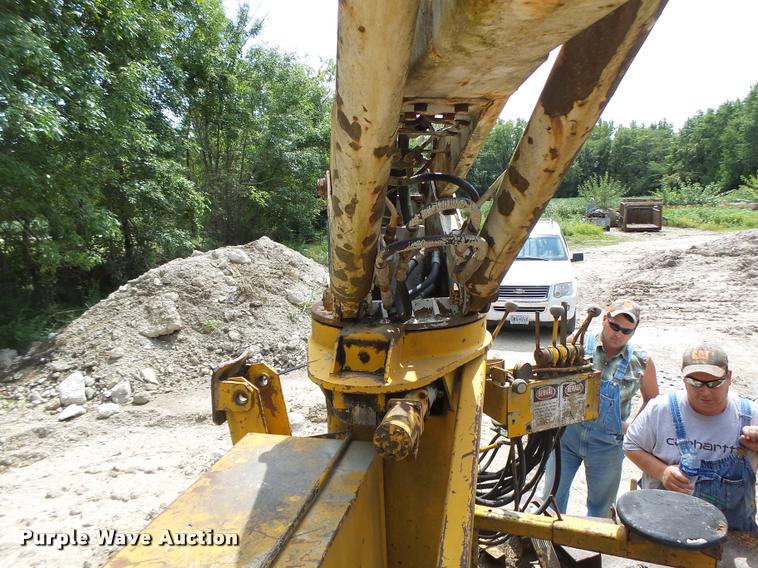 image for item DB5878 1976 Ford F600 bucket truck