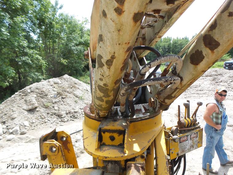 image for item DB5878 1976 Ford F600 bucket truck