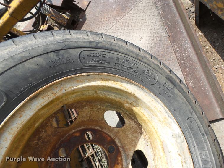 image for item DB5878 1976 Ford F600 bucket truck