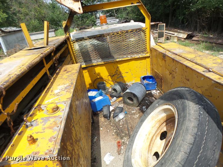 image for item DB5878 1976 Ford F600 bucket truck