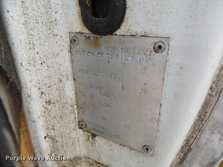 image for item DB5878 1976 Ford F600 bucket truck