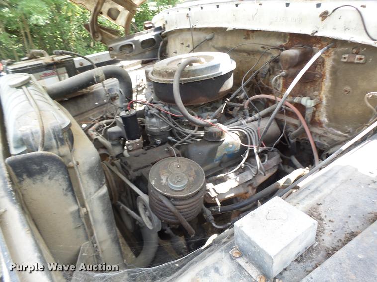 image for item DB5878 1976 Ford F600 bucket truck