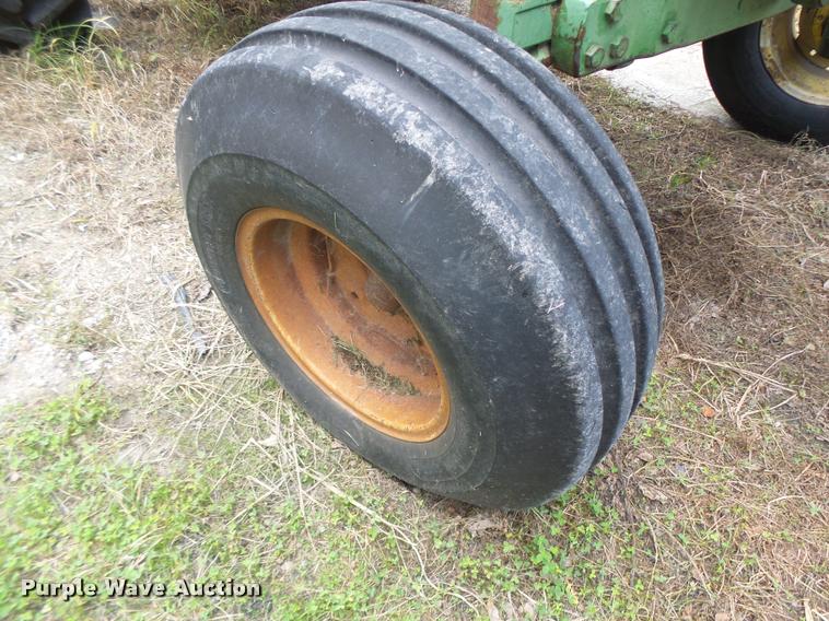 image for item DB5896 John Deere 4230 tractor