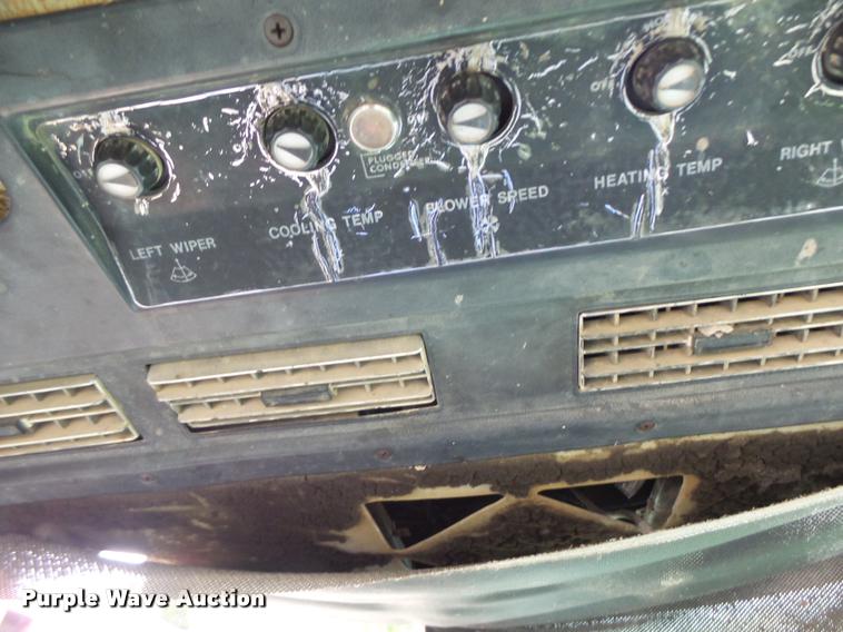 image for item DB5896 John Deere 4230 tractor