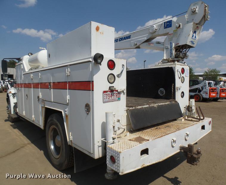 image for item DB6236 2006 International DuraStar 4300 service truck with crane