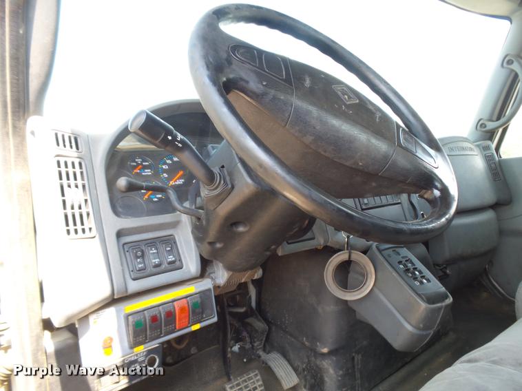 image for item DB6236 2006 International DuraStar 4300 service truck with crane