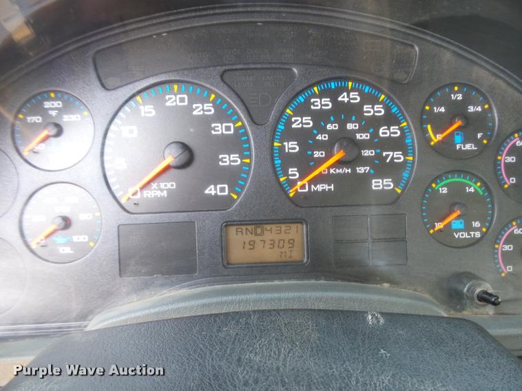 image for item DB6236 2006 International DuraStar 4300 service truck with crane