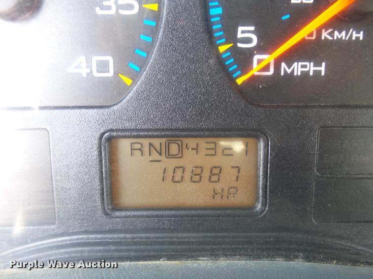 image for item DB6236 2006 International DuraStar 4300 service truck with crane