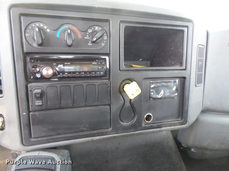 image for item DB6236 2006 International DuraStar 4300 service truck with crane