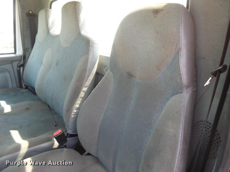 image for item DB6236 2006 International DuraStar 4300 service truck with crane