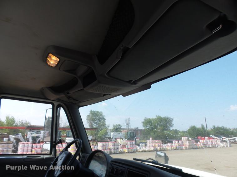 image for item DB6236 2006 International DuraStar 4300 service truck with crane