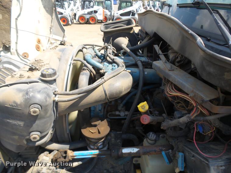 image for item DB6236 2006 International DuraStar 4300 service truck with crane