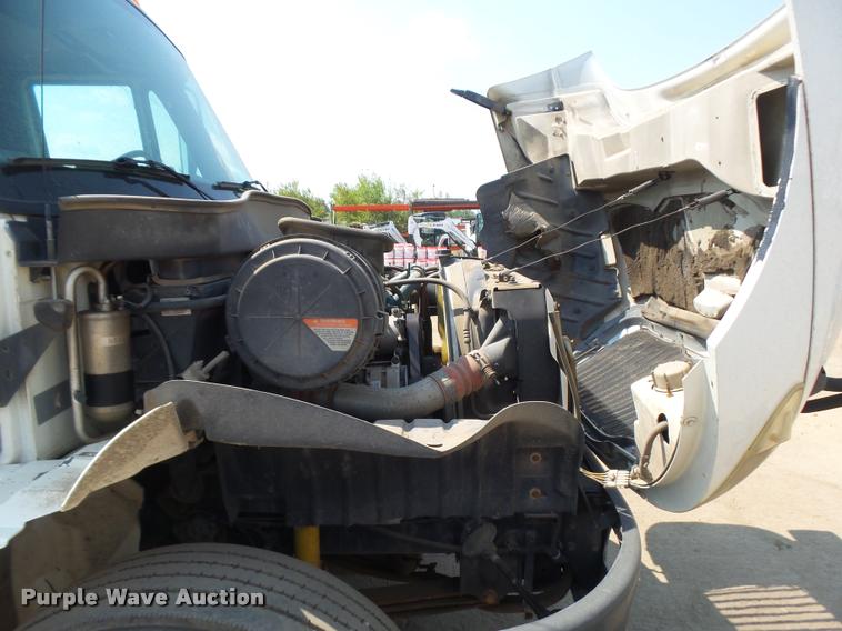 image for item DB6236 2006 International DuraStar 4300 service truck with crane