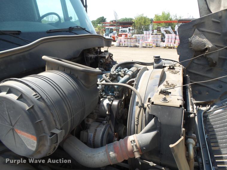 image for item DB6236 2006 International DuraStar 4300 service truck with crane