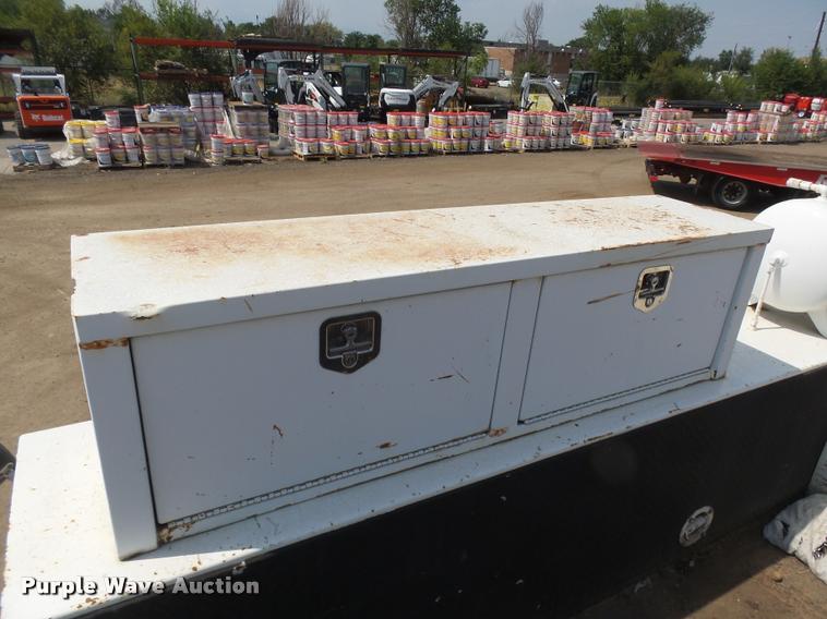 image for item DB6236 2006 International DuraStar 4300 service truck with crane