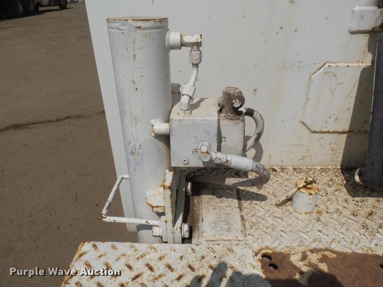 image for item DB6236 2006 International DuraStar 4300 service truck with crane