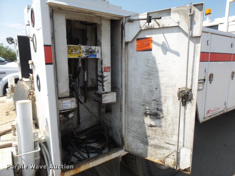 image for item DB6236 2006 International DuraStar 4300 service truck with crane