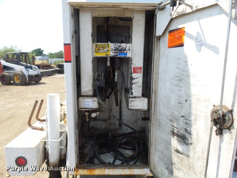 image for item DB6236 2006 International DuraStar 4300 service truck with crane