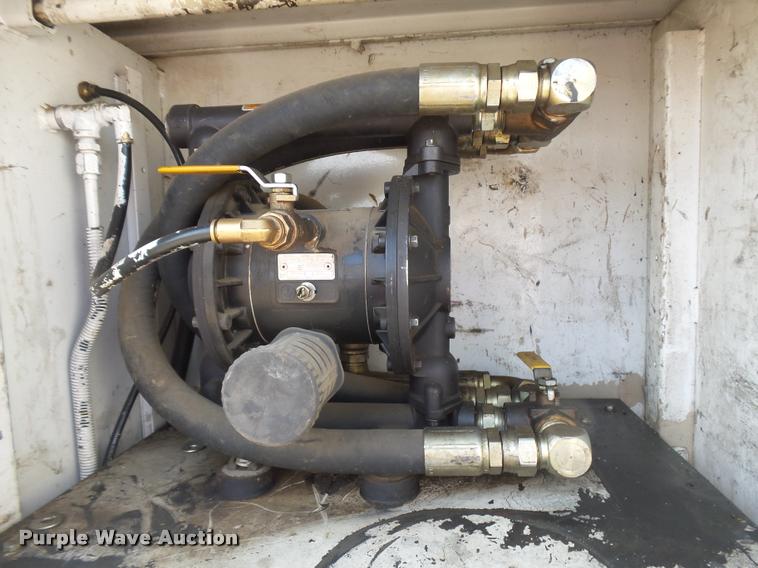 image for item DB6236 2006 International DuraStar 4300 service truck with crane