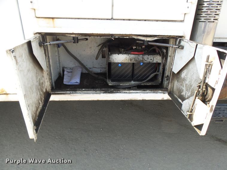 image for item DB6236 2006 International DuraStar 4300 service truck with crane