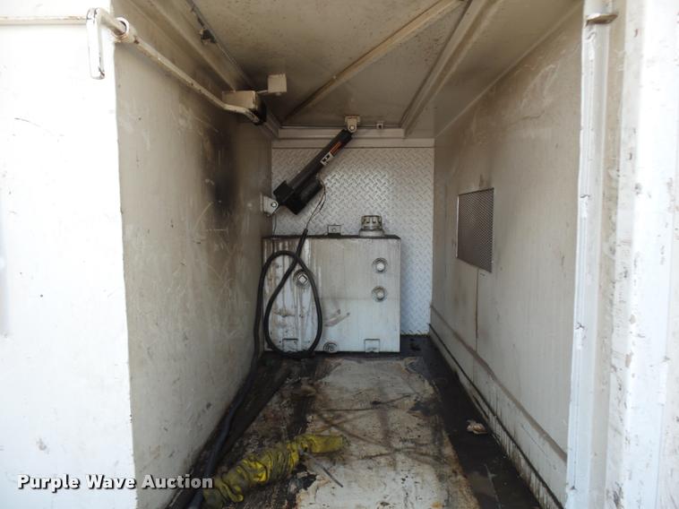 image for item DB6236 2006 International DuraStar 4300 service truck with crane