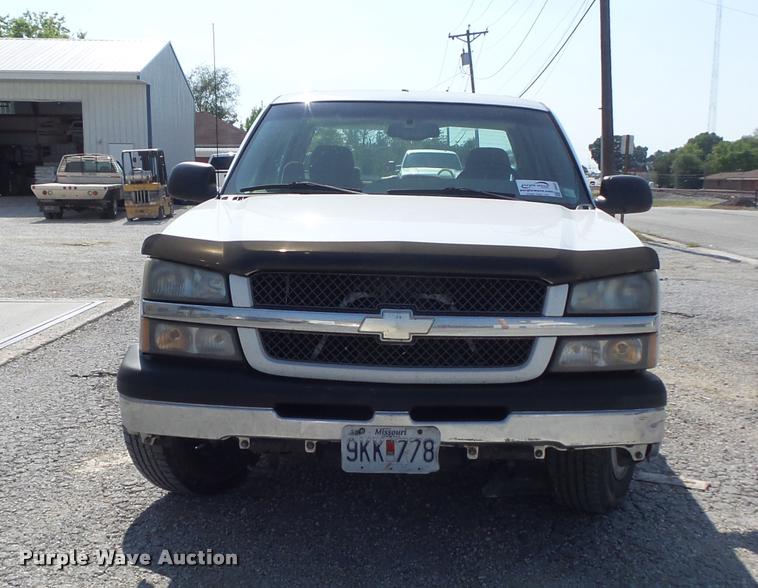 image for item DB6452 2005 Chevrolet Silverado 1500 LS Crew Cab pickup truck