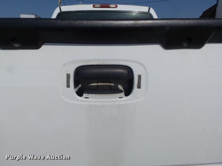 image for item DB6452 2005 Chevrolet Silverado 1500 LS Crew Cab pickup truck