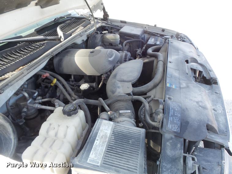 image for item DB6452 2005 Chevrolet Silverado 1500 LS Crew Cab pickup truck