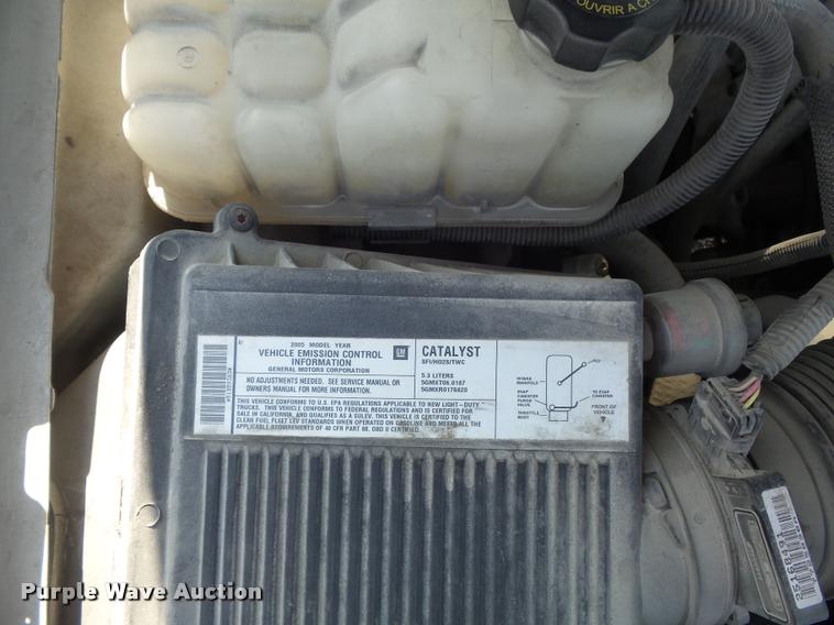 image for item DB6452 2005 Chevrolet Silverado 1500 LS Crew Cab pickup truck