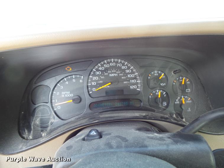 image for item DB6452 2005 Chevrolet Silverado 1500 LS Crew Cab pickup truck