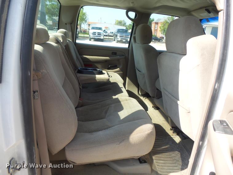 image for item DB6452 2005 Chevrolet Silverado 1500 LS Crew Cab pickup truck