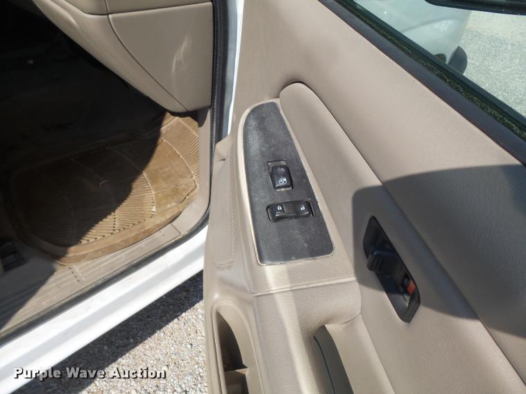 image for item DB6452 2005 Chevrolet Silverado 1500 LS Crew Cab pickup truck