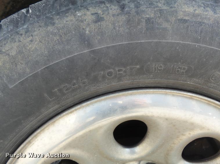 image for item DB6452 2005 Chevrolet Silverado 1500 LS Crew Cab pickup truck