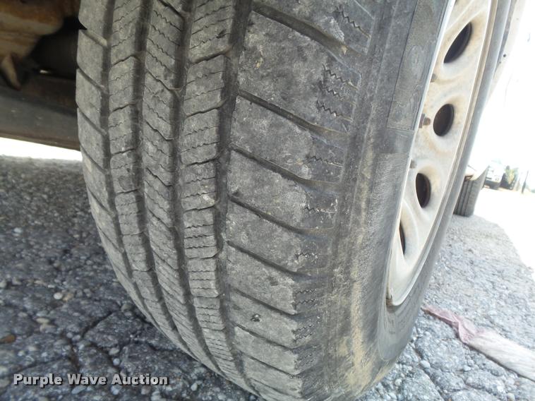 image for item DB6452 2005 Chevrolet Silverado 1500 LS Crew Cab pickup truck