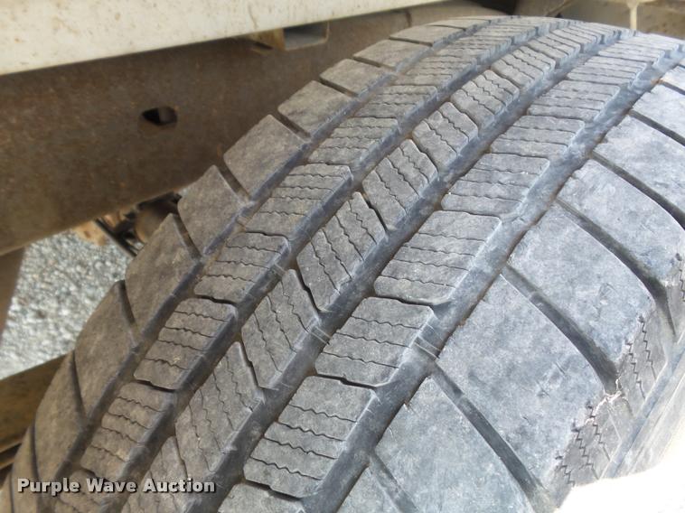 image for item DB6452 2005 Chevrolet Silverado 1500 LS Crew Cab pickup truck