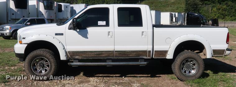 image for item DB6473 2004 Ford F250 Super Duty XLT Crew Cab pickup truck