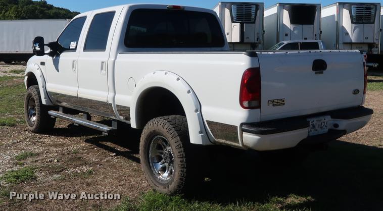 image for item DB6473 2004 Ford F250 Super Duty XLT Crew Cab pickup truck