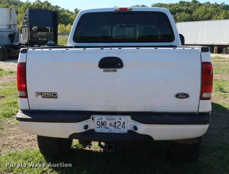 image for item DB6473 2004 Ford F250 Super Duty XLT Crew Cab pickup truck