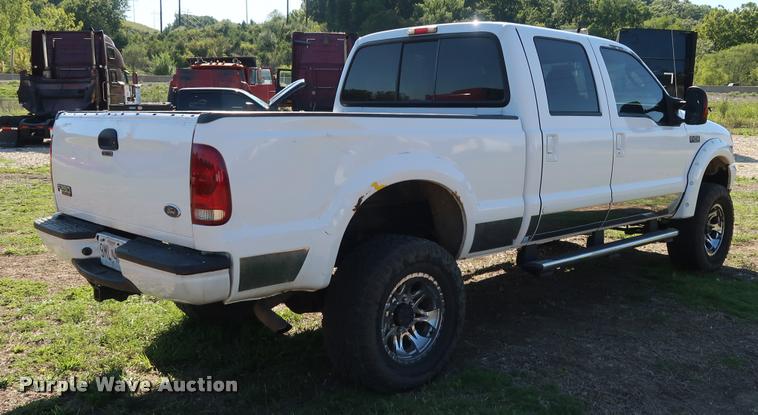 image for item DB6473 2004 Ford F250 Super Duty XLT Crew Cab pickup truck